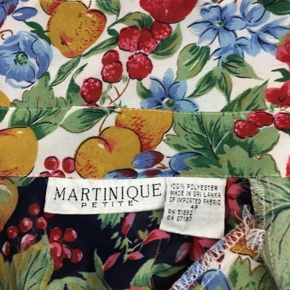 Martinique Petite vintage cottage core button down fruit blouse / top - Picture 3 of 8